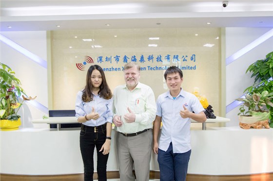 鑫海森與客戶合影 鑫海森與客戶合影